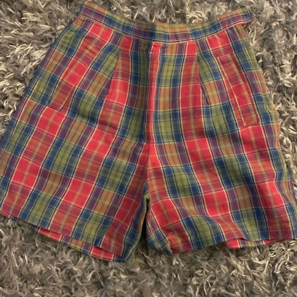 GAP Plaid Shorts With Pockets!!
